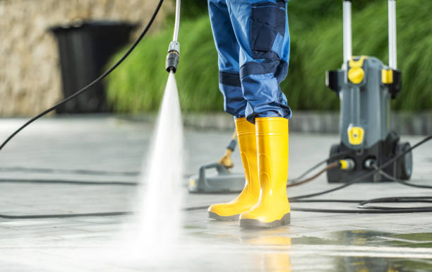 Why Choose Our Certified Pressure Washing Experts for Your Project Needs in Freeland, WA?